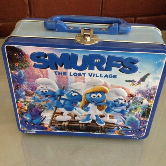 Smurfs Metal Lunchbox 'The Lost Village' Collectible' - Picture 1 of 4